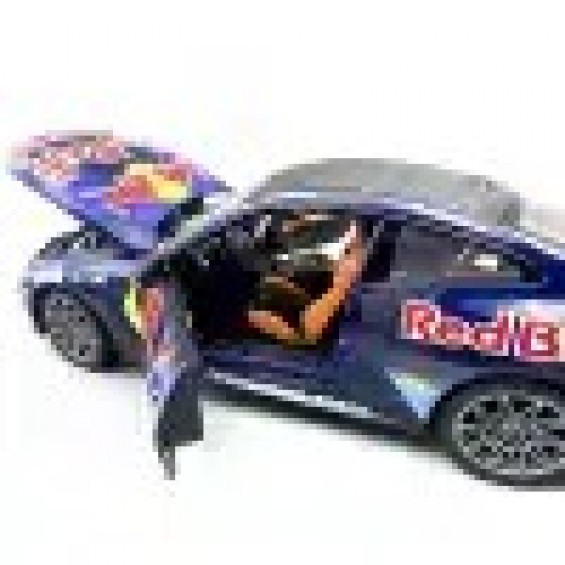 BMW M4 – Red Bull | 1/24 | CCA BMW M4 – Red Bull | 1/24 | CCA