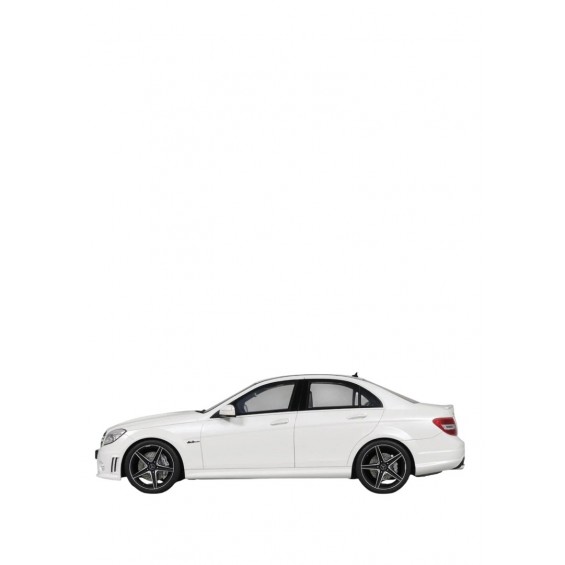 GT Spirit 2007 Mercedes Benz C63 AMG Diamond White 1/18