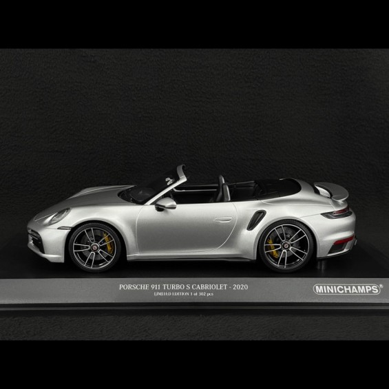 Porsche 911 (992) Turbo S Cabriolet 2020 – Silver | 1/18 | Minichamps