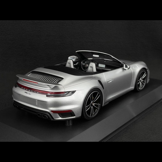 Porsche 911 (992) Turbo S Cabriolet 2020 – Silver | 1/18 | Minichamps