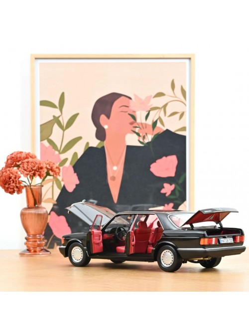 Mercedes-Benz 560 SEL 1989 – Siyah Metalik | 1/18 | Norev