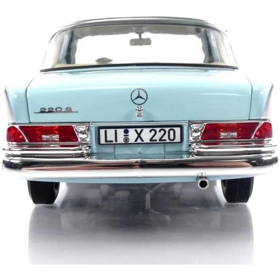 Mercedes-Benz 220 S 1965 – Light Blue | 1/18 | Norev