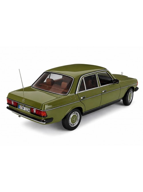 Mercedes-Benz 200 W123 – Yeşil | 1/18 | Norev Dealer