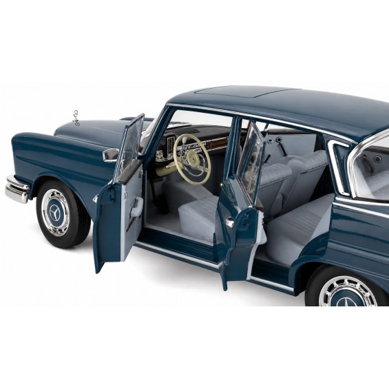 Mercedes-Benz 220S (W111) 1956 – Blue | 1/18 | Norev Dealer Edition