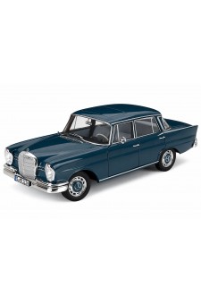 Mercedes-Benz 220S (W111) 1956 – Blue | 1/18 | Norev Dealer Edition