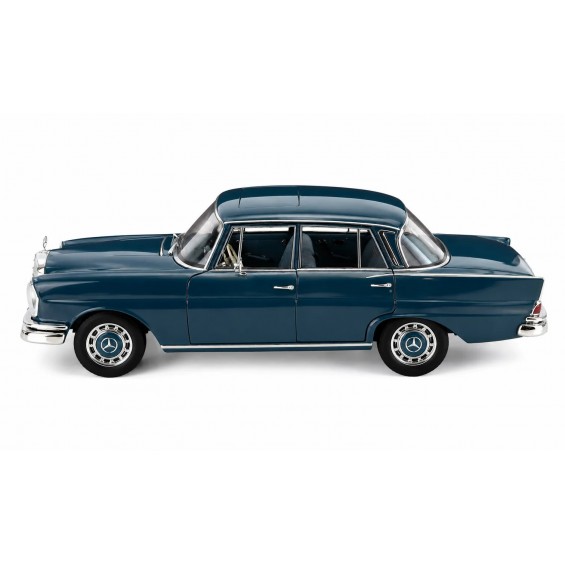 Mercedes-Benz 220S (W111) 1956 – Blue | 1/18 | Norev Dealer Edition