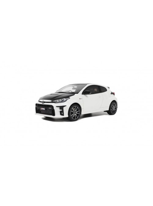 Toyota GRMN Yaris Rally Package 2022 – Emotional Red II Metallic (3U5) | 1/18 | Otto Mobile