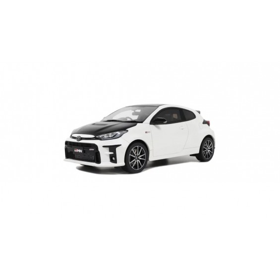 Toyota GRMN Yaris Rally Package 2022 – Emotional Red II Metallic (3U5) | 1/18 | Otto Mobile