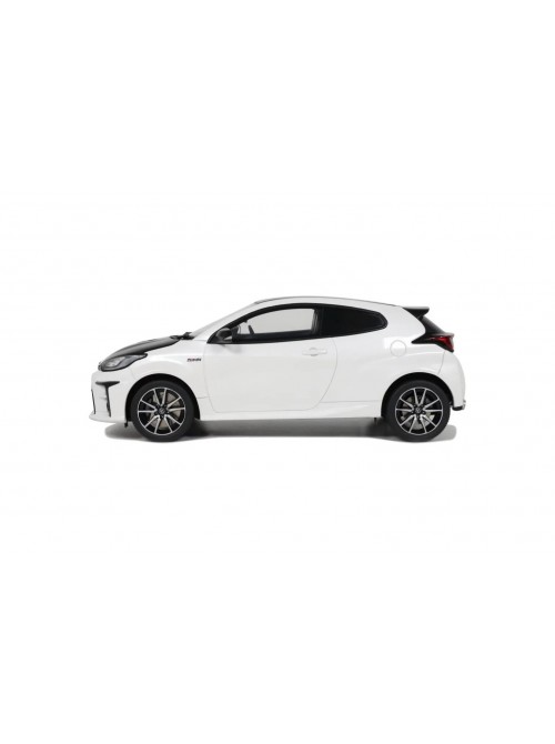 Toyota GRMN Yaris Rally Package 2022 – Emotional Red II Metallic (3U5) | 1/18 | Otto Mobile