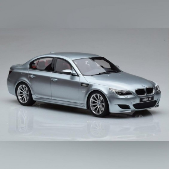 BMW 5 Series M5 (E60) | 1/18 | Otto | Resin
