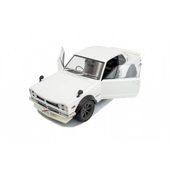 Nissan Skyline (C10) Hakosuka – Solido Works – Pearl White – 1970 | 1/18 | Solido