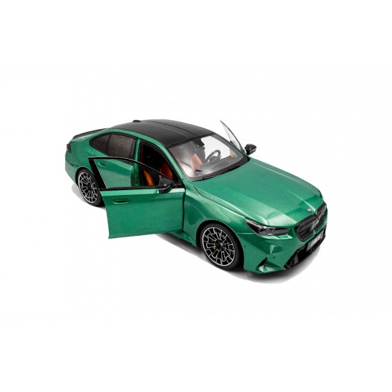 BMW M5 – M Isle of Man Green Metallic – 2025 | 1/18 | Solido BMW M5 – M Isle of Man Green Metallic – 2025 | 1/18 | Solido