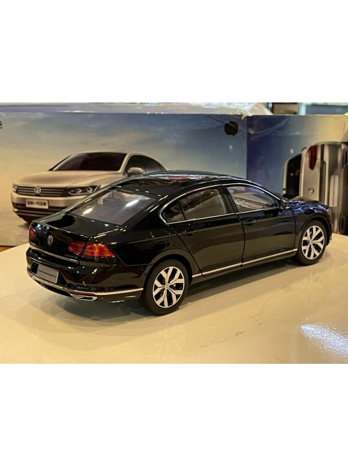 Volkswagen Passat B8 | 1/18 | Paudi Volkswagen Passat B8 | 1/18 | Paudi
