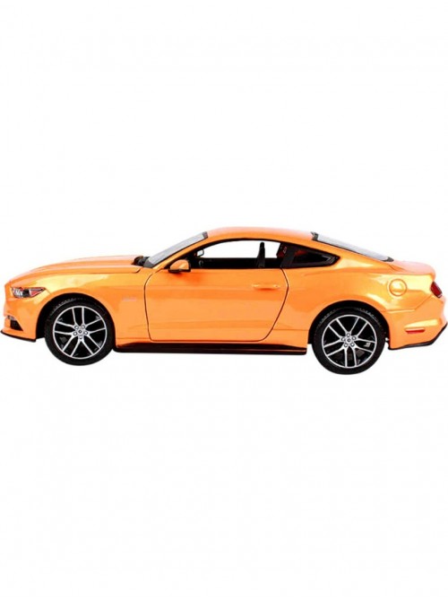 Ford Mustang – Turuncu – 2015 | 1/18 | Maisto
