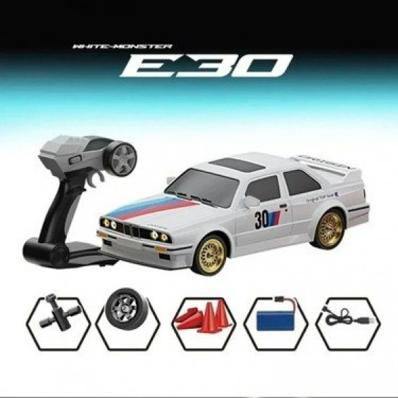 Uzaktan Kumandalı Drift Arabası – BMW E30 | Işıklı | 4 Çeker 1/16 beyaz Uzaktan Kumandalı Drift Arabası – BMW E30 | Işıklı | 4 Çeker 1/16 beyaz