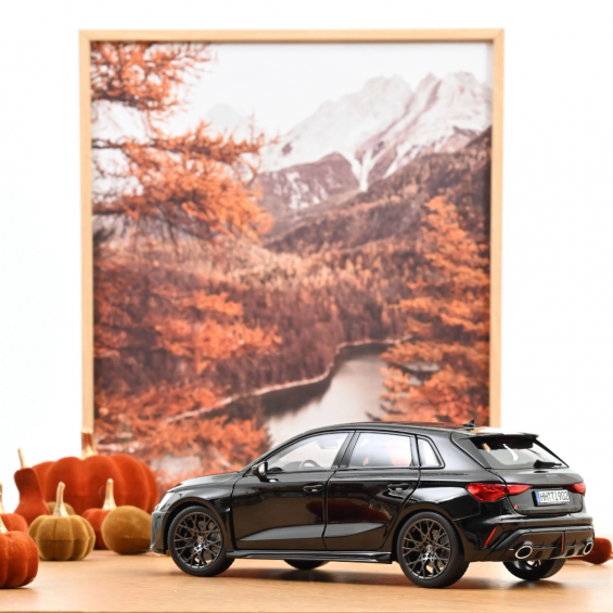 Norev 1:18 Myth black 2025