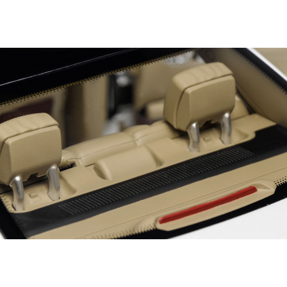 Mercedes-Benz S600L W221 with Extra Engine | 1/18 | Motorhelix